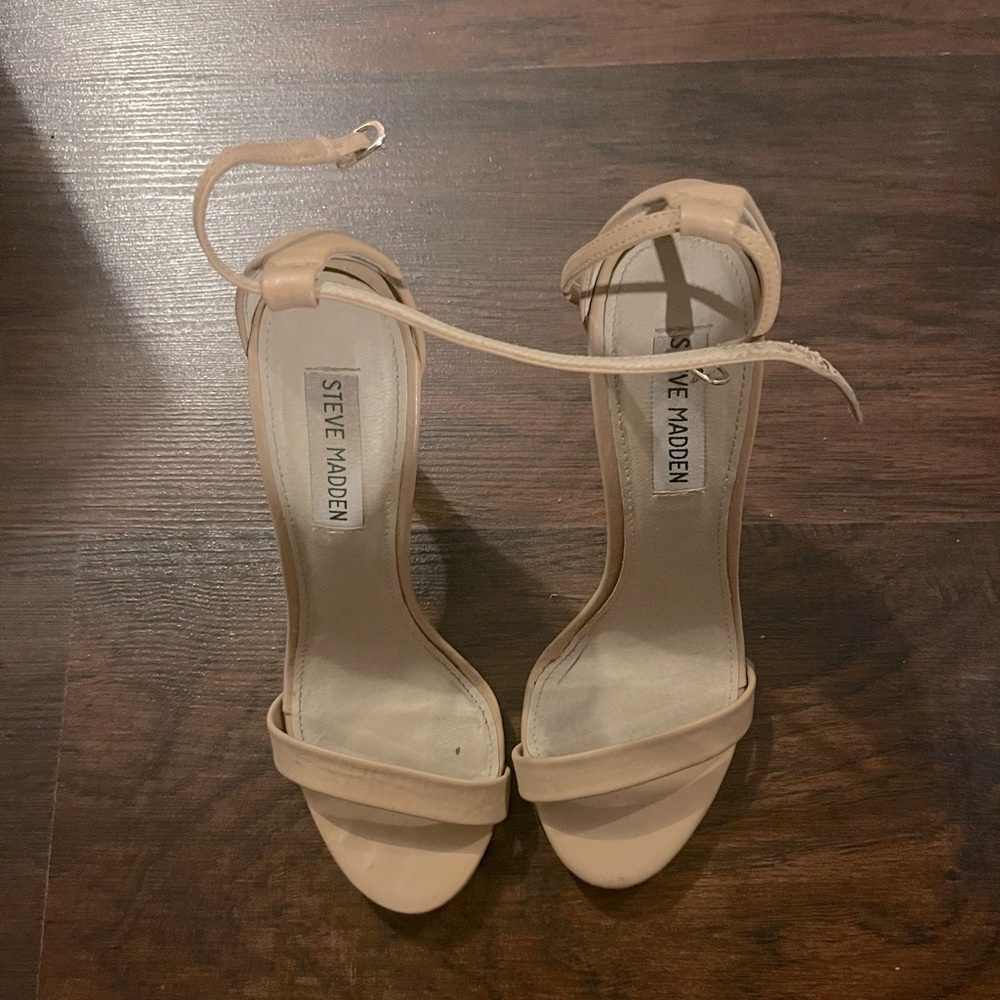 Steve Madden nude heels